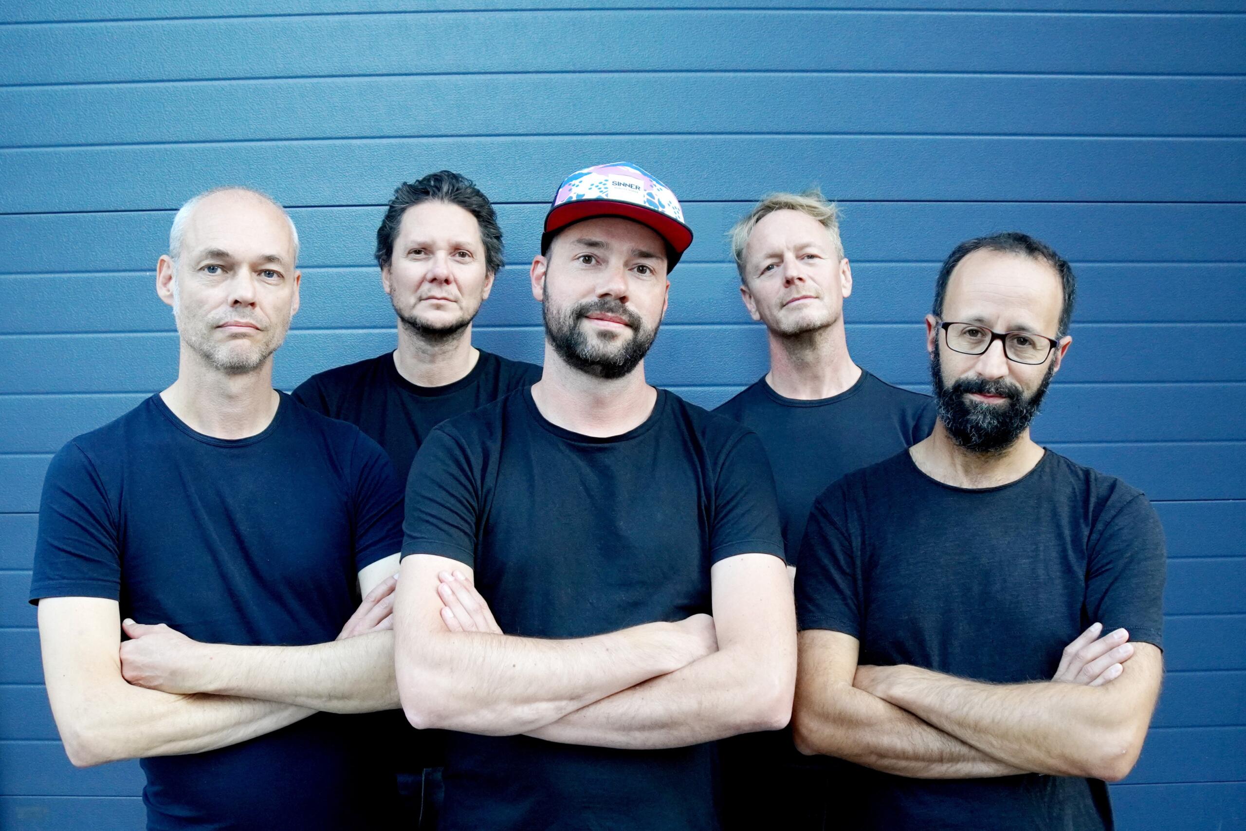 De Autoriteit2 – X